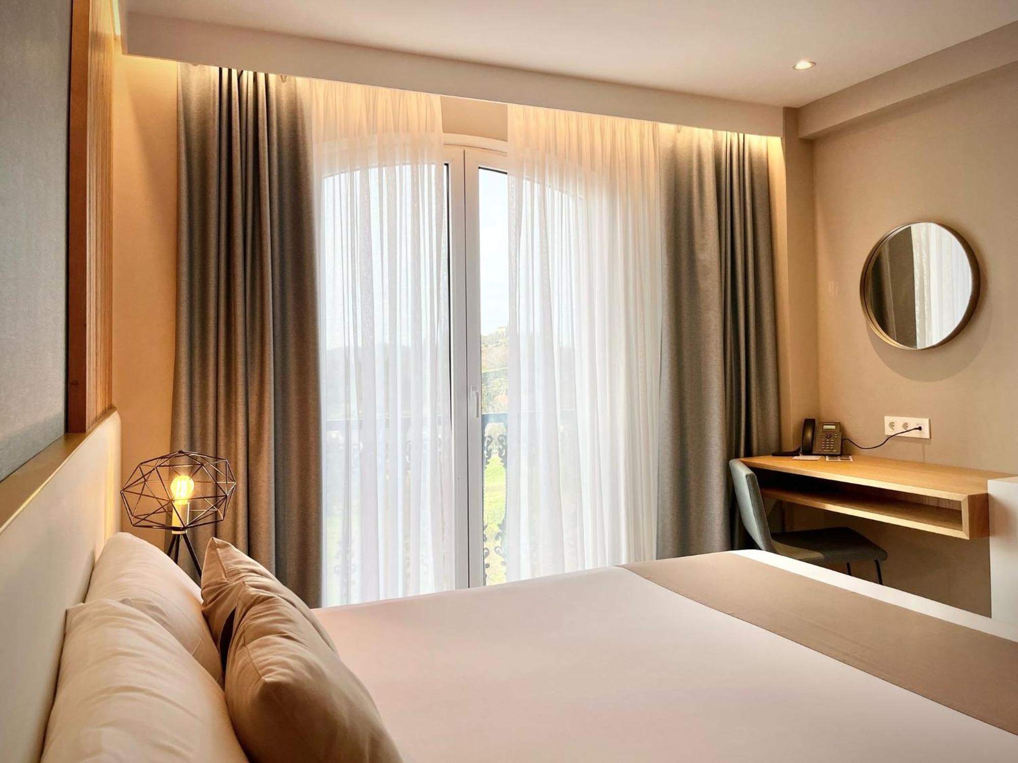 Hotel Candor Лама Экстерьер фото